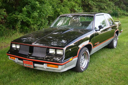 1983 hurst olds