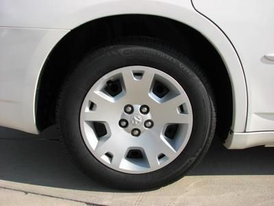 07 Racing Stripes White Paint Gray Interior 2.7 Liter V-6  Ford Chevy Nissan, image 5