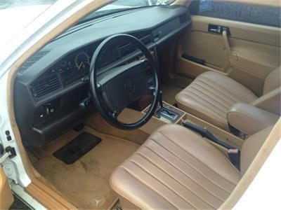 1991 Mercedes-Benz 190E 2.3 Sedan 4-Door 2.3L, image 18