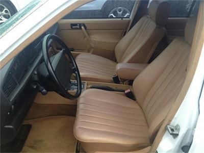 1991 Mercedes-Benz 190E 2.3 Sedan 4-Door 2.3L, image 19