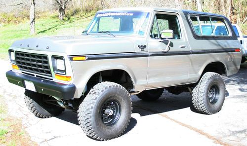 1978 Ford Bronco Custom Sport Utility 2-Door 6.6L, image 2