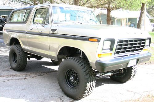 1978 Ford Bronco Custom Sport Utility 2-Door 6.6L, image 4