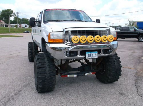 1999 ford superduty f250 v10 18" lift with 44" boggers