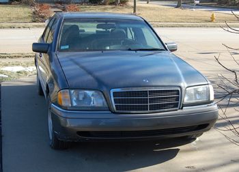 1996 mercedes-benz c220 base sedan 4-door 2.2l