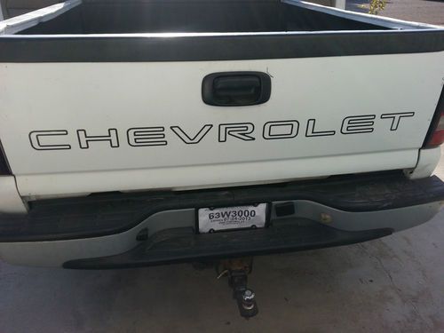2006 Chevrolet Silverado 2500 HD WT Crew Cab Pickup 4-Door 6.0L 4WD, image 4