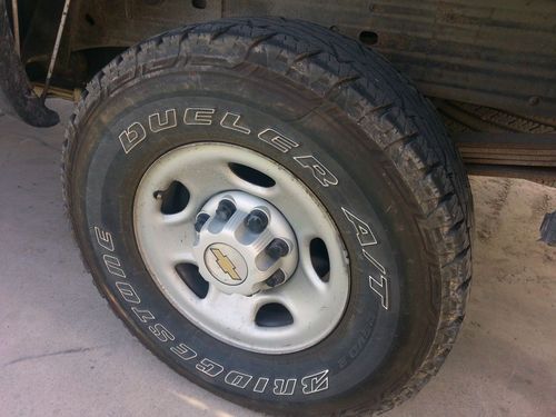 2006 Chevrolet Silverado 2500 HD WT Crew Cab Pickup 4-Door 6.0L 4WD, image 5