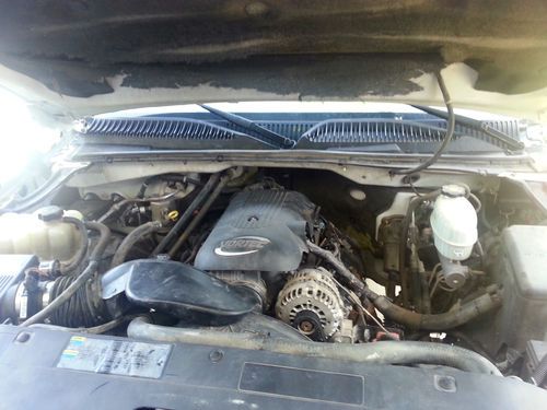 2006 Chevrolet Silverado 2500 HD WT Crew Cab Pickup 4-Door 6.0L 4WD, image 9