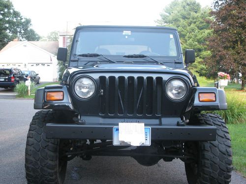 1998 jeep wrangler 4.0 v6 a/c 4x4 hard and soft top automatic trans low miles