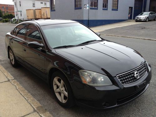 2005 nissan altima se sedan 4-door 3.5l