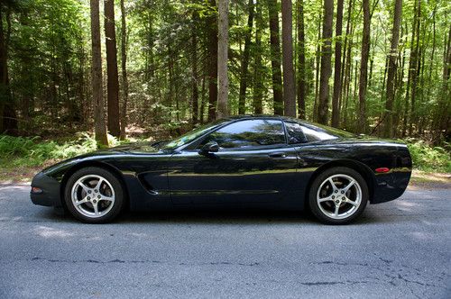 2000 corvette base with 2 t tops, great condition 47,000 miles black no reserve