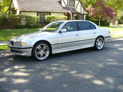 Gorgeous california rust free  bmw 740 il  navigation 20" chrome alloys must see