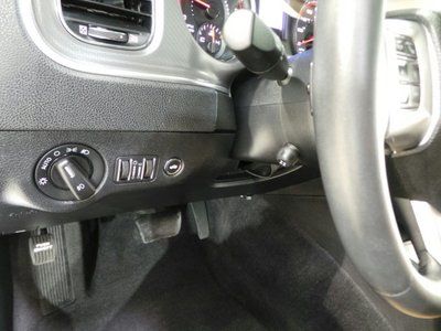 5.7L CD Rear Wheel Drive Power Steering ABS 4-Wheel Disc Brakes Rear Spoiler, image 30