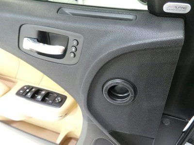 5.7L CD Rear Wheel Drive Power Steering ABS 4-Wheel Disc Brakes Rear Spoiler, image 40