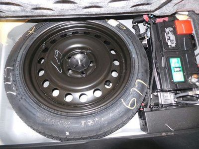 5.7L CD Rear Wheel Drive Power Steering ABS 4-Wheel Disc Brakes Rear Spoiler, image 46