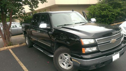 BLACK, CREW CAB, 4X4, BOSE STEREO, ENTERTAINMENT, image 4