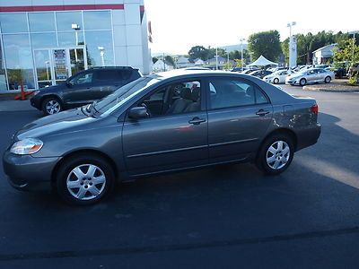 2005 le green sedan one owner 4cyl 1.8l  fwd corolla