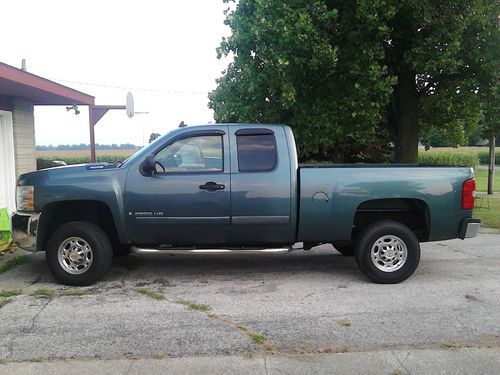 2007 chevrolet silverado 2500 hd lt2 clean new tires, brakes, towing pkg