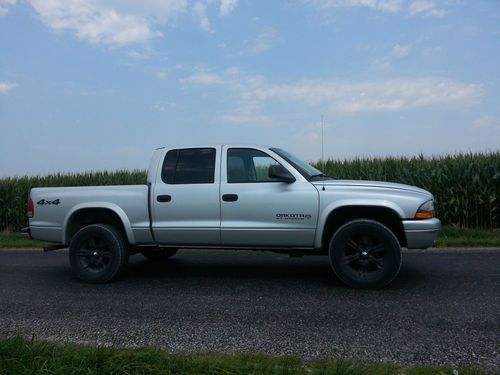 04 silver dodge dakota 4x4 4.7--excellent condition!