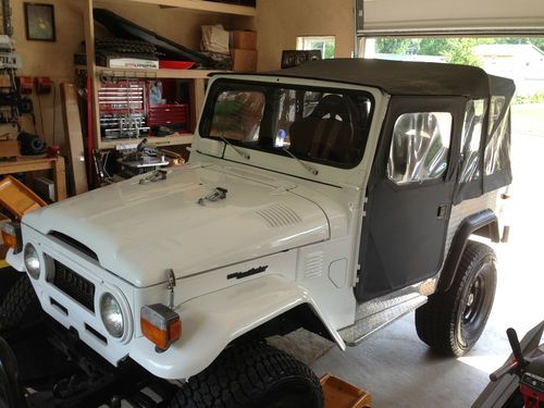 1976 toyota land cruiser fj40 custom aluminum tub,frame,disc brakes,pwr steering