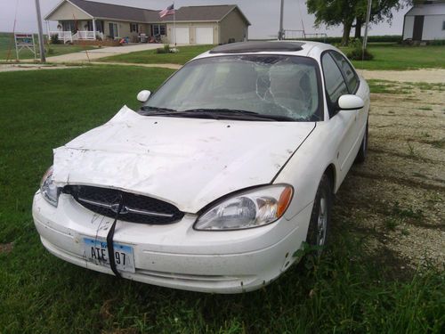 2000 ford taurus