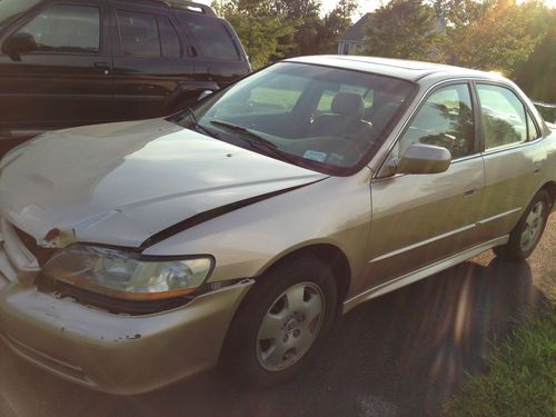 2002 Honda Accord EX Sedan 4-Door 3.0L, image 3