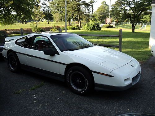 1986 pontiac fiero gt coupe 2-door 2.8l