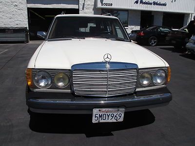 1981 Mercedes 300TD Wagon..California Car..100% Carfax..Low Miles !!, image 3