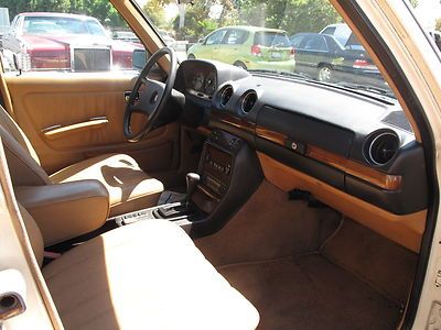 1981 Mercedes 300TD Wagon..California Car..100% Carfax..Low Miles !!, image 4