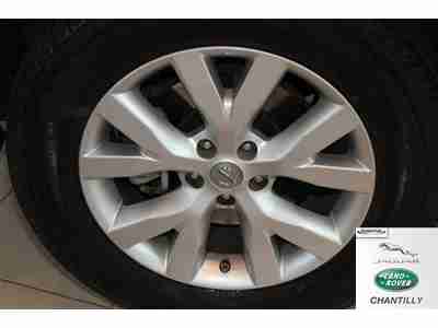 * SV * DUAL PANE MOON ROOF * SATELLITE RADIO * REAR CAMERA * ALL WHEEL DRIVE *, US $21,995.00, image 9