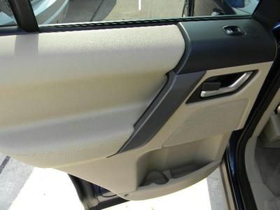 NO RESERVE 2010 LAND ROVER LR2 AWD HSE 1-OWNER REAR ENTERTAINMENT, image 19