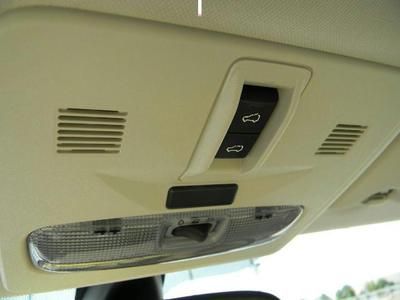 NO RESERVE 2010 LAND ROVER LR2 AWD HSE 1-OWNER REAR ENTERTAINMENT, image 23