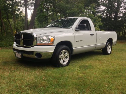 2006 dodge ram 1500 low mileage!