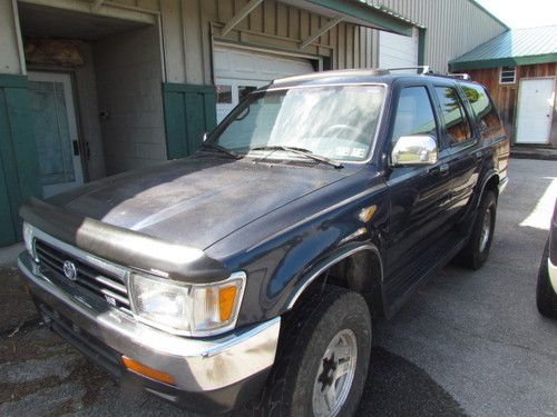 Great 1994 4runner sr5 parts truck (running,bad miss)(no title)