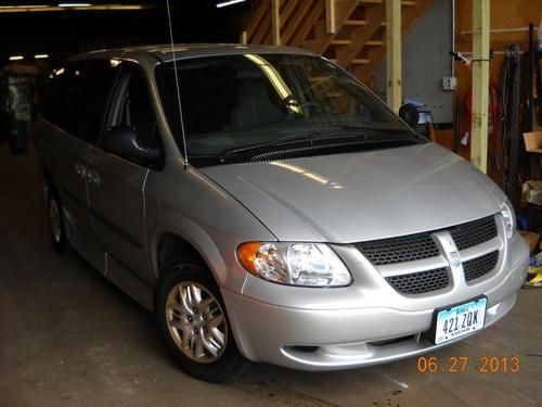 2003 dodge grand caravan handicap accessable van