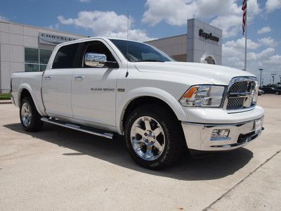 Laramie 4x4 5.7l leather interior one owner clean carfax low miles tow package