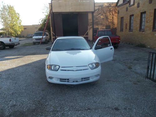 2005 chevrolet cavalier base coupe 2-door 2.2l