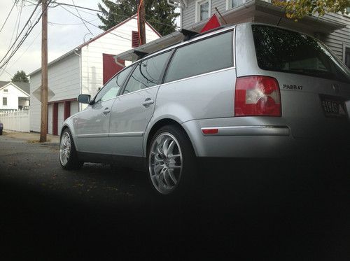 2003 volkswagen passat glx 4 motion wagon 4-door 2.8l