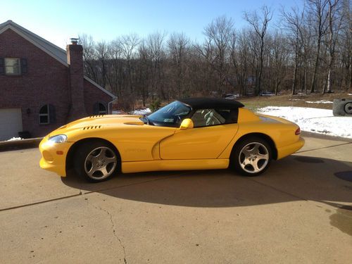 2001 dodge viper r/t-10 convertible 2-door 8.0l