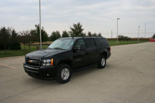 2013 chevrolet suburban 2500 4wd lt dvd nav 2nd row buckets