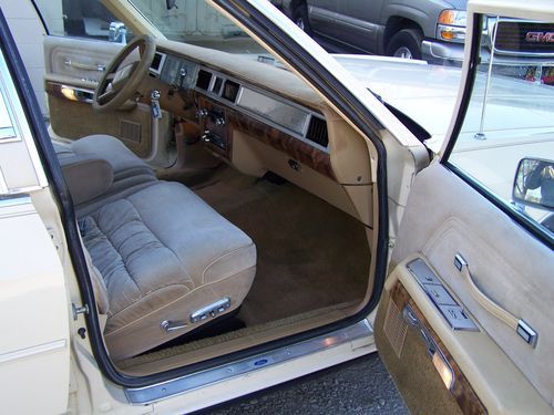 This 83 MERCURY GRAND MARQUIS owned by elderly lady-always garaged-EXTRA SHARP!!, US $2,500.00, image 5