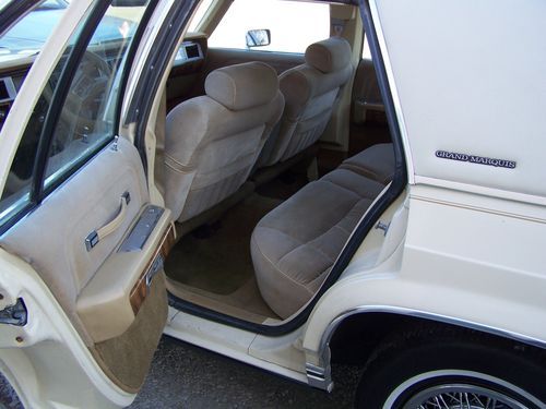 This 83 MERCURY GRAND MARQUIS owned by elderly lady-always garaged-EXTRA SHARP!!, US $2,500.00, image 6