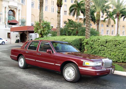 1997 lincoln town car cartier collectors towncar 1 owner 41 pics rear vanity mir