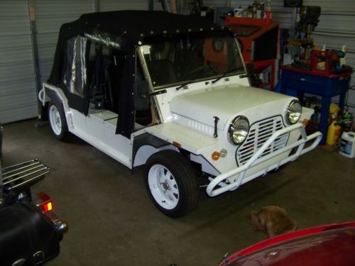 Mini moke