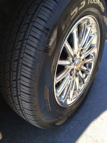 1999 Chrysler Town & Country Limited, image 3