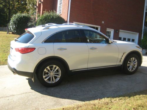 2010 infiniti fx 35, 38k miles, rwd, white tan leather, still under factory warr