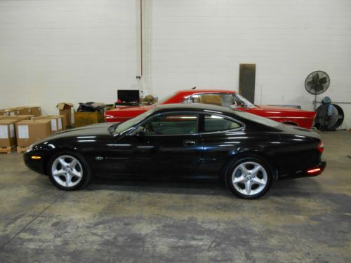 2000 jaguar xk8 base coupe 2-door 4.0l