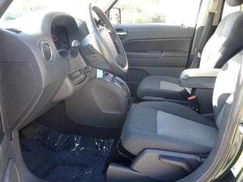 ONE OWNER LOCAL TRADE IN LOW MILES ALLOY WHEELS PWR WINDOWS LOCKS CD MP3 AUDIO, image 4