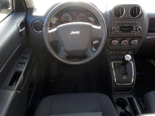 ONE OWNER LOCAL TRADE IN LOW MILES ALLOY WHEELS PWR WINDOWS LOCKS CD MP3 AUDIO, image 6