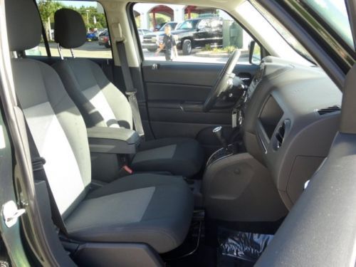 ONE OWNER LOCAL TRADE IN LOW MILES ALLOY WHEELS PWR WINDOWS LOCKS CD MP3 AUDIO, image 11