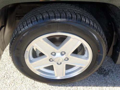 ONE OWNER LOCAL TRADE IN LOW MILES ALLOY WHEELS PWR WINDOWS LOCKS CD MP3 AUDIO, image 14